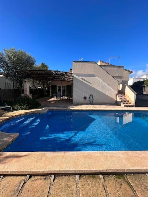 Chalet Con Piscina Sa Rapita Villa Bagian luar foto